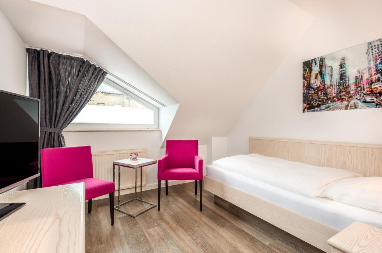 Hotel Zur Krone Meerbusch Extérieur photo