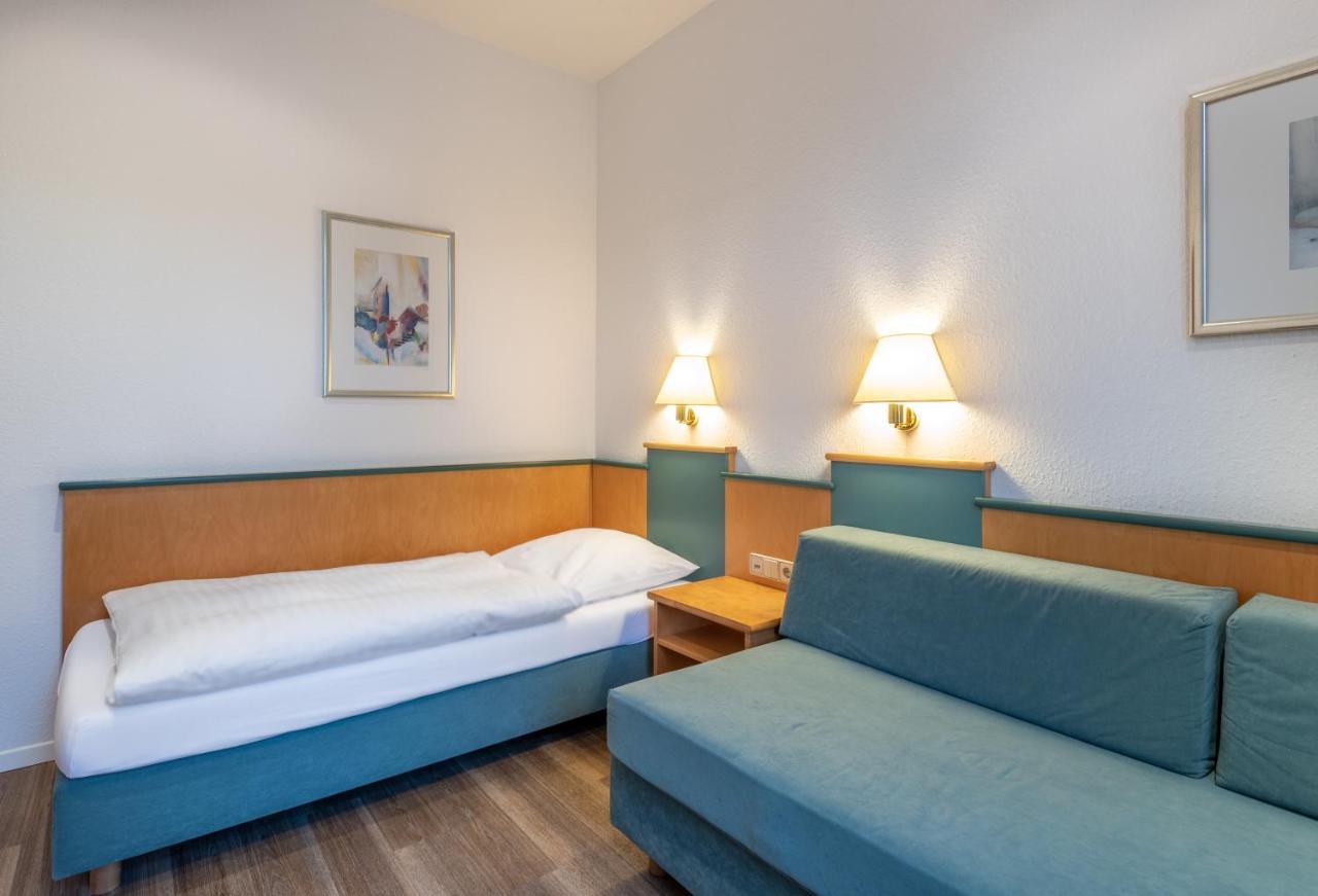 Hotel Zur Krone Meerbusch Extérieur photo