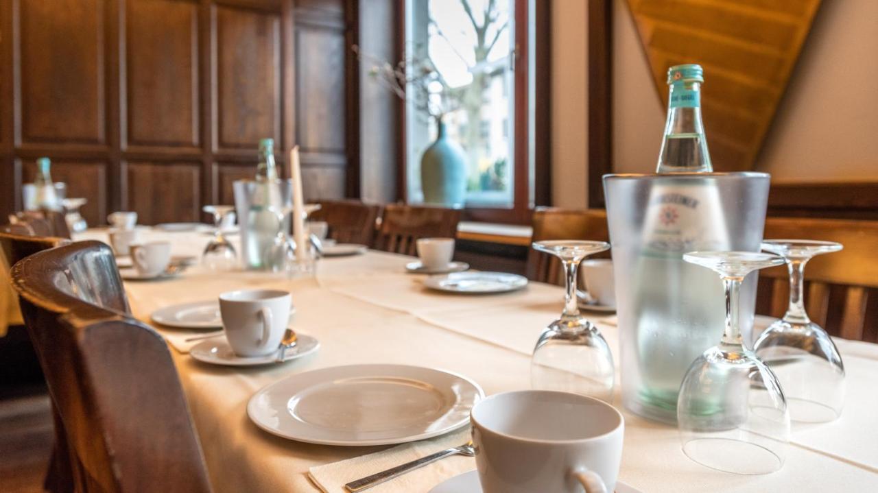 Hotel Zur Krone Meerbusch Extérieur photo