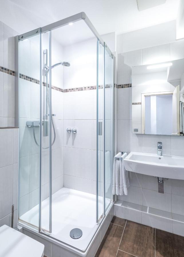 Hotel Zur Krone Meerbusch Extérieur photo